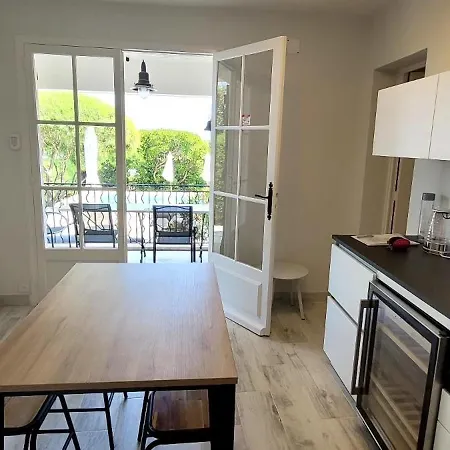 شقة Imer Mit Eigenem Pool Und Whirlpool By Riviera Homelife Management Fréjus