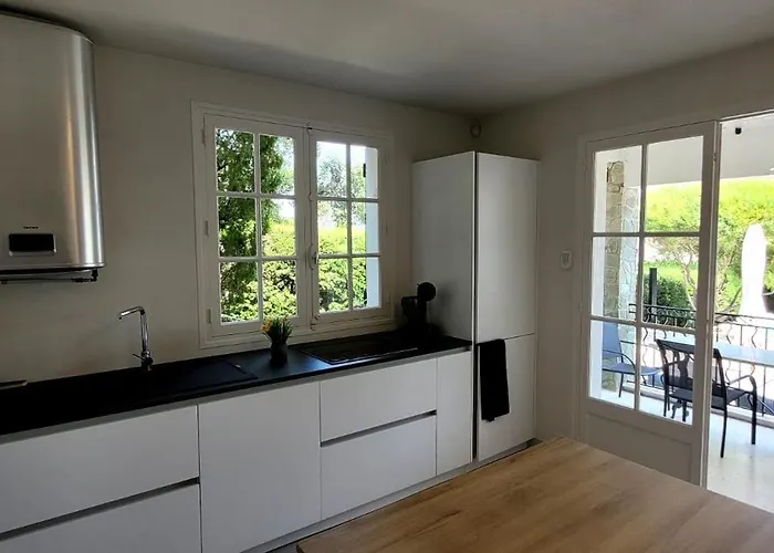 Mit Eigenem Pool Und Whirlpool By Riviera Homelife Management * Fréjus